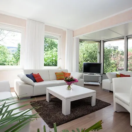 Landhaus Wiesemann Parkappartements & Dependance - Naehe Ettelsberg-Talstation Willingen  Buitenkant foto